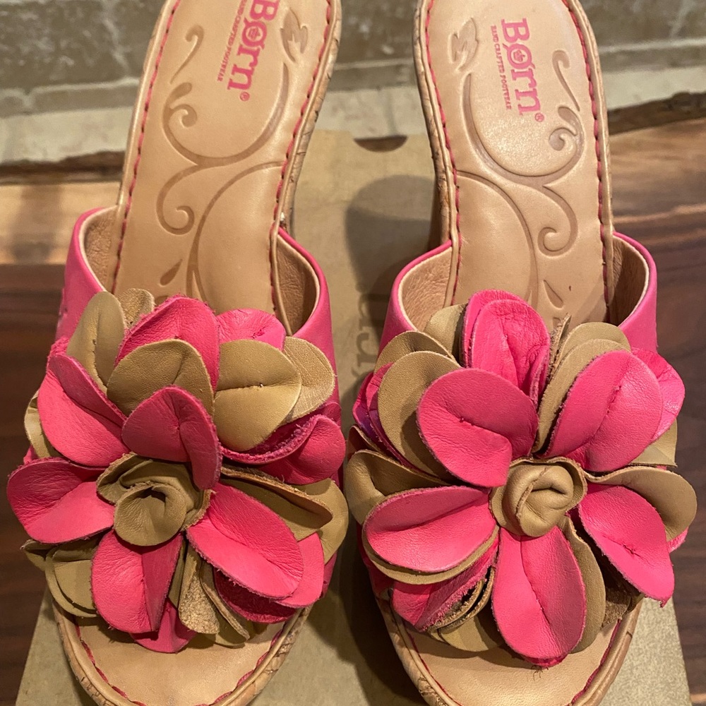 Born: Lovina sandal; pink